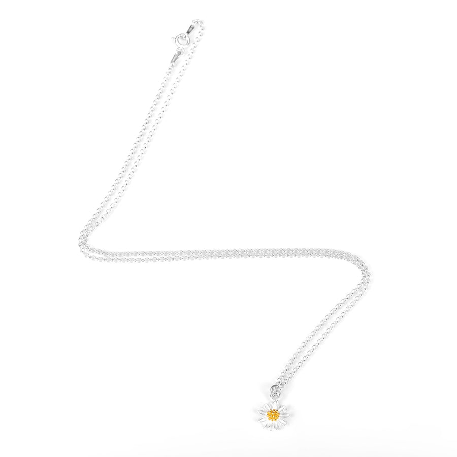 Daisy Necklace in Silver